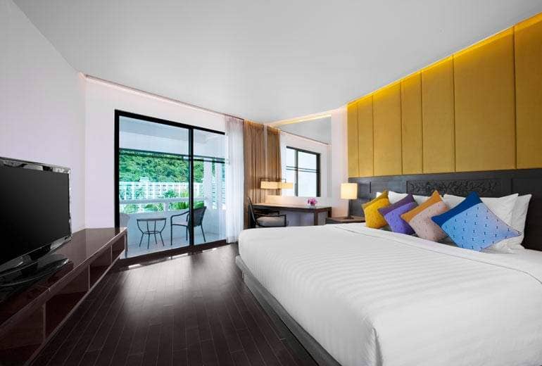 Rent apartments Oceanfront Grande Suite, Thailand, Phuket, Karon | Villacarte