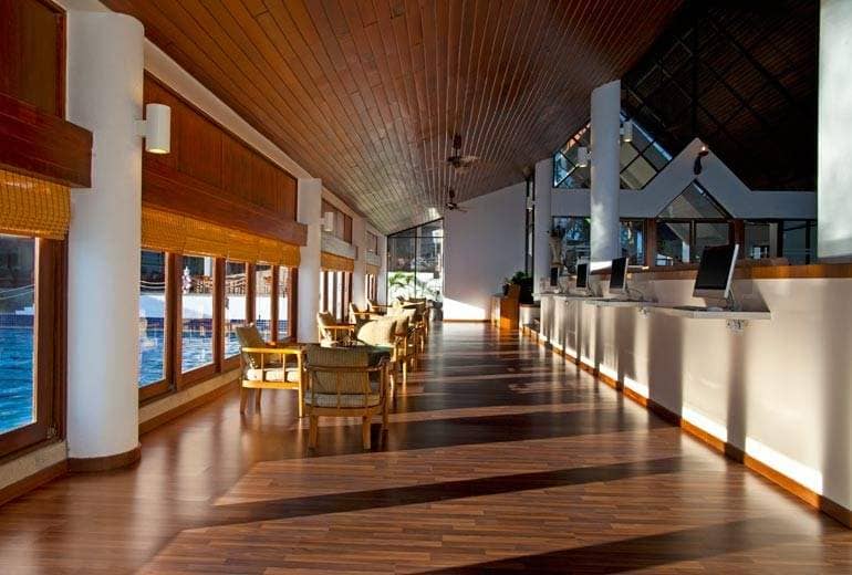 Rent apartments Oceanfront Grande Suite, Thailand, Phuket, Karon | Villacarte