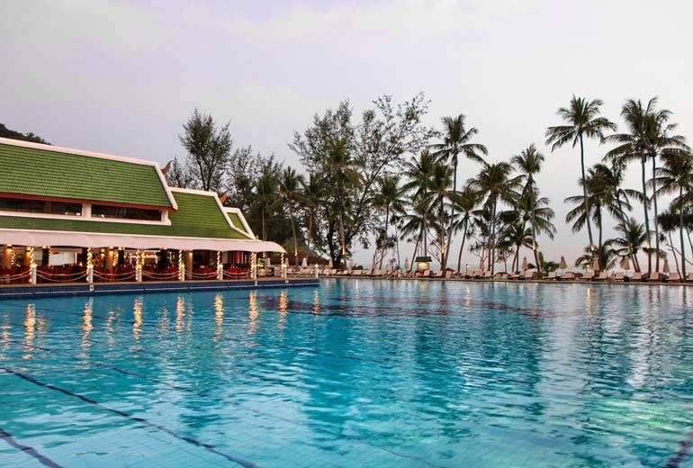 Rent apartments Oceanfront Delux Suite, Thailand, Phuket, Karon | Villacarte