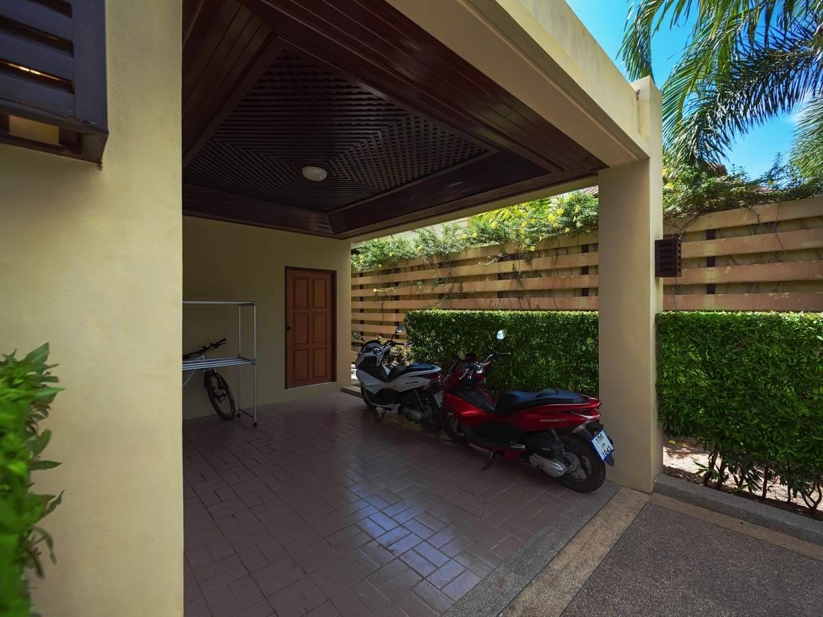 Rent villa Baan Bua Hoata, Thailand, Phuket, Nai Harn | Villacarte