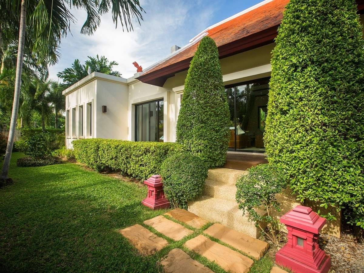 Rent villa BAAN BUA PRATUM  Pagai A3, Thailand, Phuket, Nai Harn | Villacarte