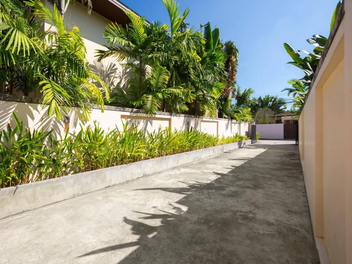 Rent villa Peata, Thailand, Phuket, Nai Harn | Villacarte