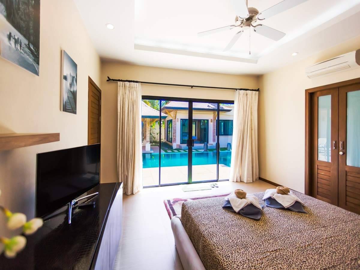 Rent villa Peata, Thailand, Phuket, Nai Harn | Villacarte