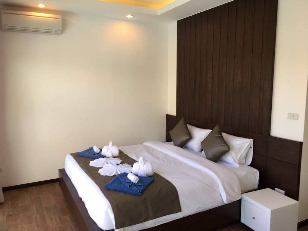 Rent villa Lorelei, Thailand, Phuket, Nai Harn | Villacarte