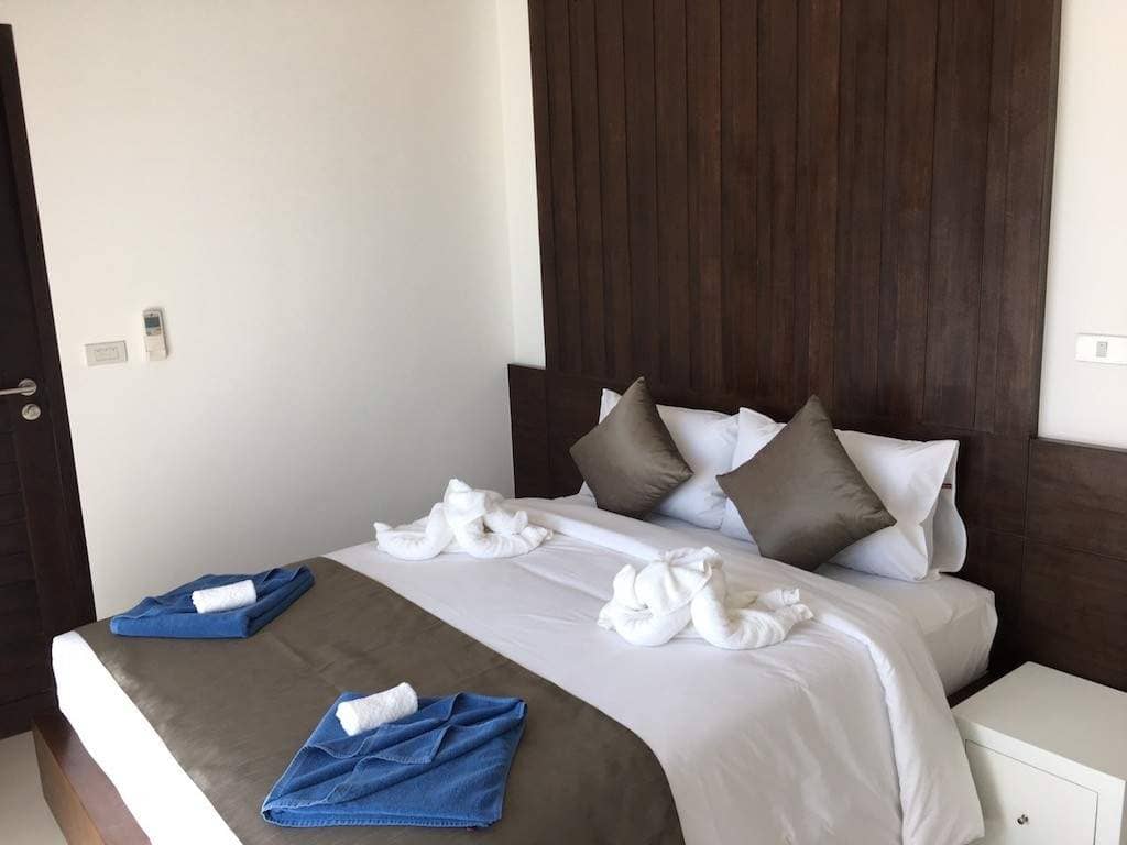 Rent villa Lorelei, Thailand, Phuket, Nai Harn | Villacarte