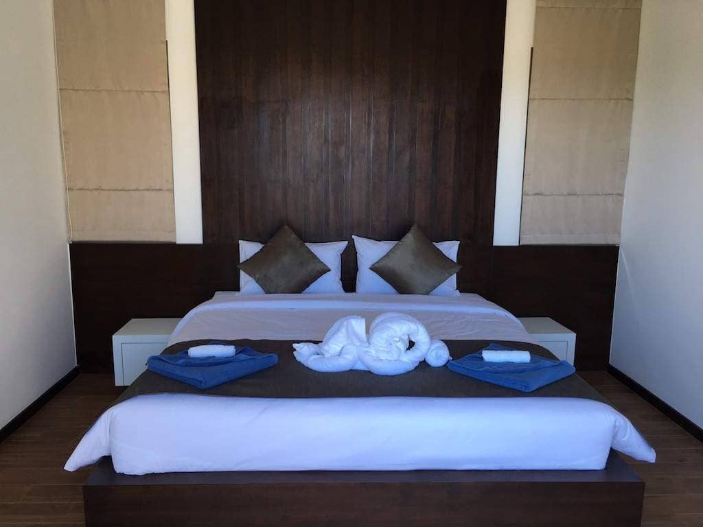 Rent villa Lorelei, Thailand, Phuket, Nai Harn | Villacarte