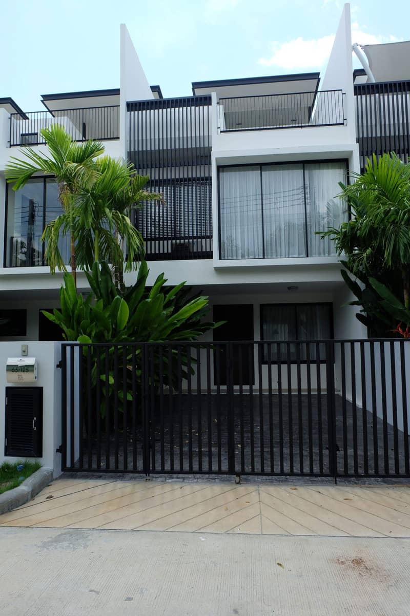 Townhouse Laguna Park 65/125