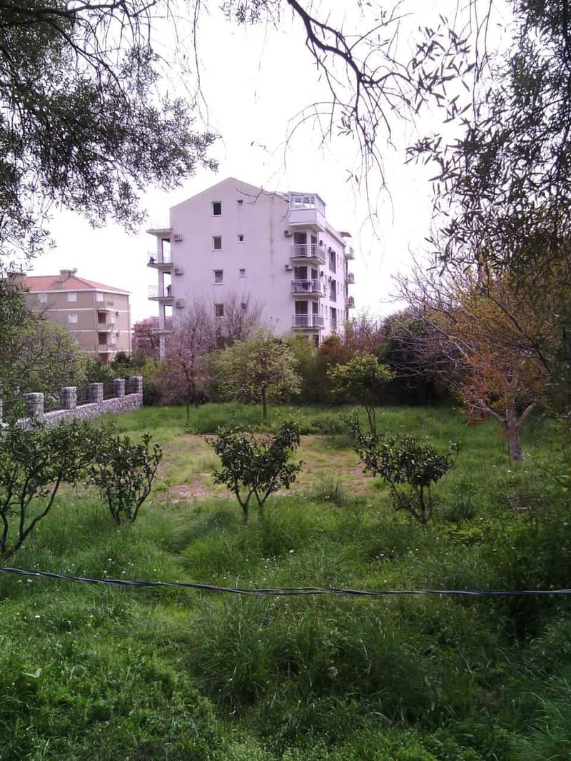 Land plot 