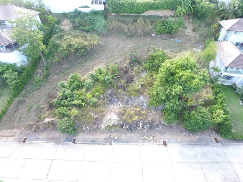 Land plot 