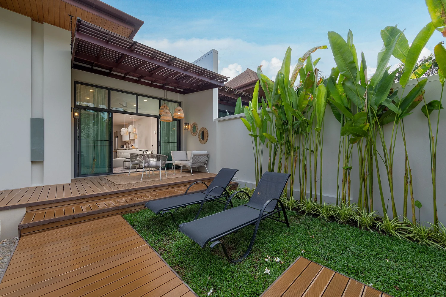 Продажа недвижимости Two Villas Onyx Saiyuan Estate, Таиланд, Пхукет, Най Харн | Villacarte