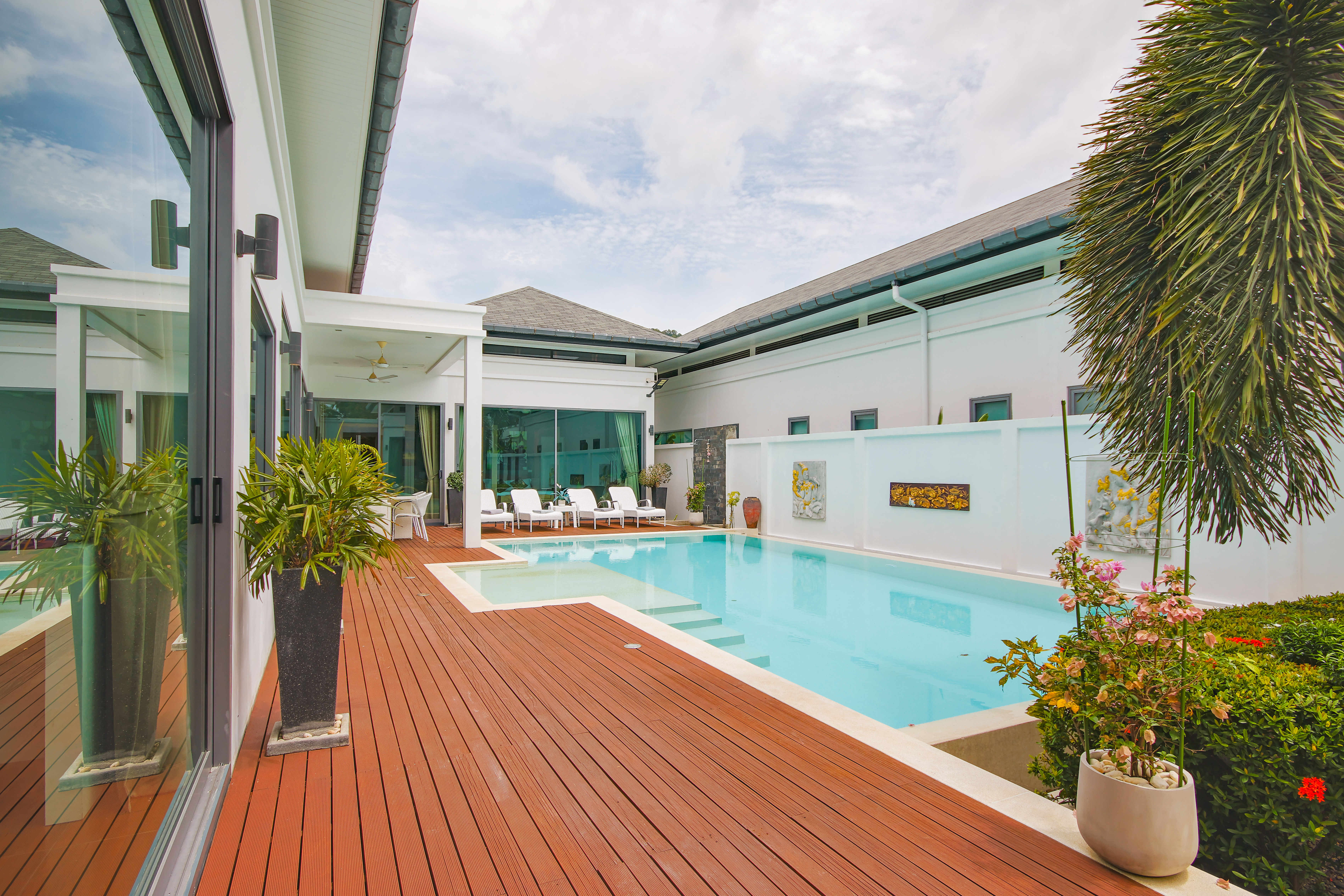 Rent villa Baannaraya Rob Roy Villa 65/27, Thailand, Phuket, Nai Harn | Villacarte