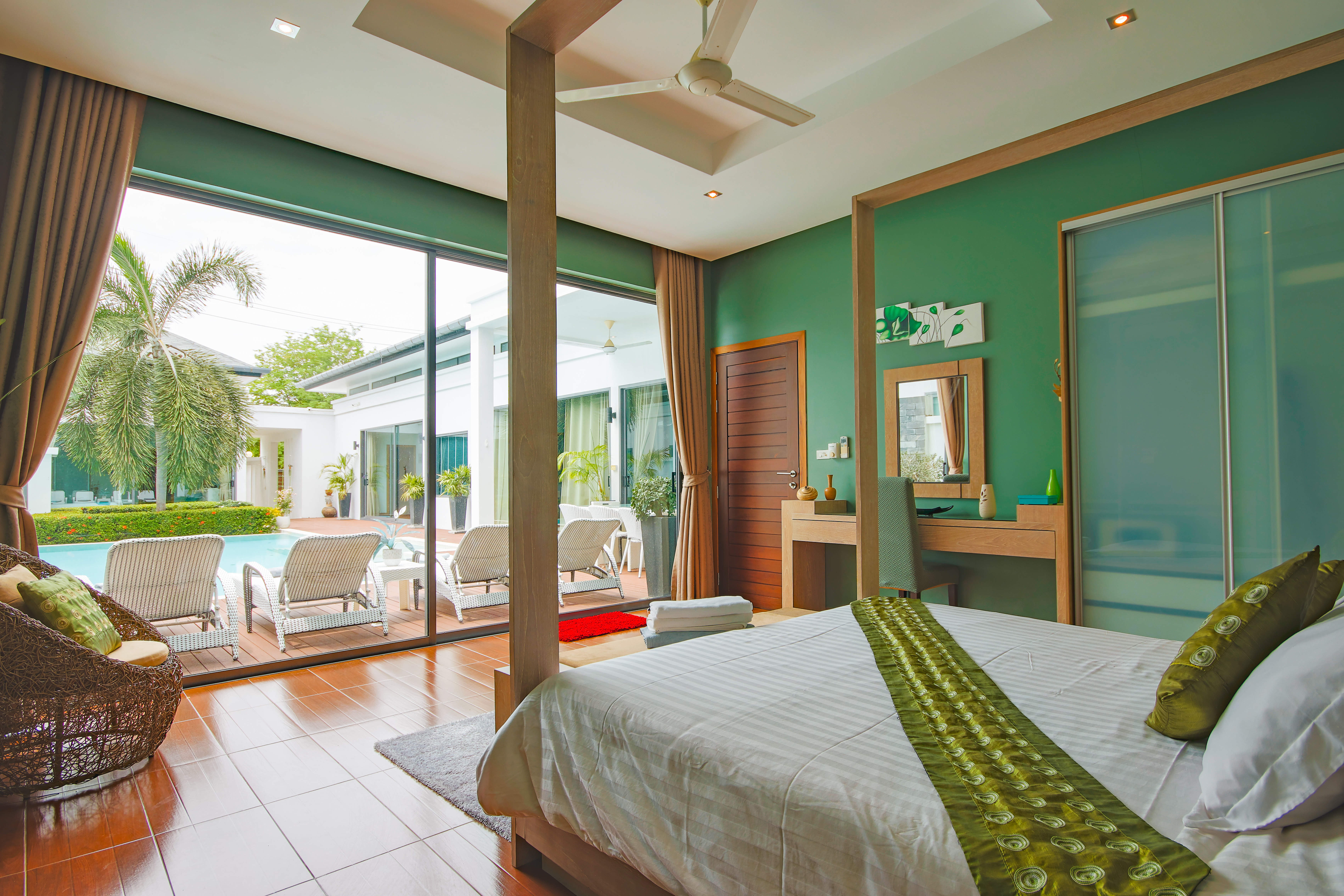 Rent villa Baannaraya Rob Roy Villa 65/27, Thailand, Phuket, Nai Harn | Villacarte