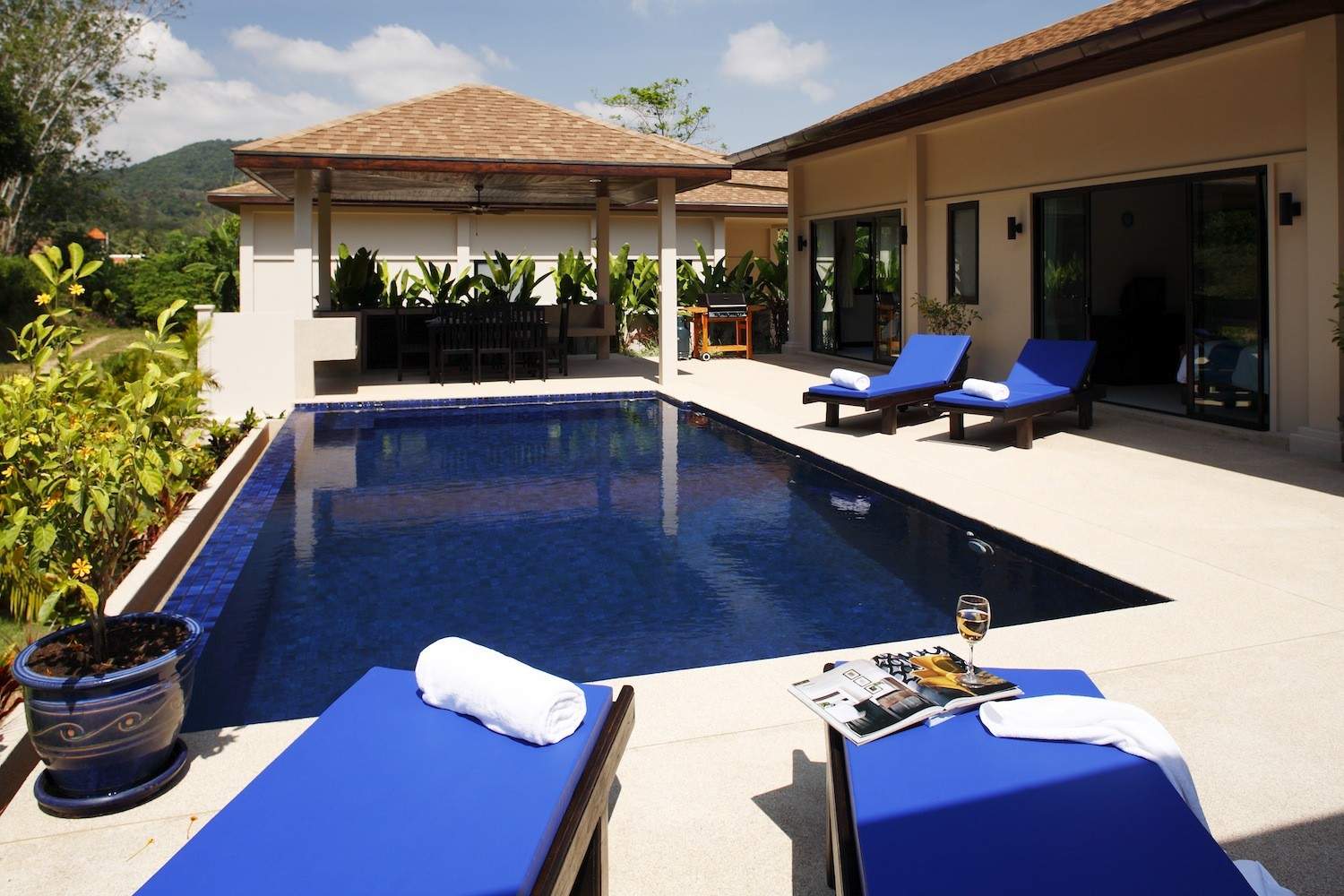 Rent villa Louise, Thailand, Phuket, Nai Harn | Villacarte