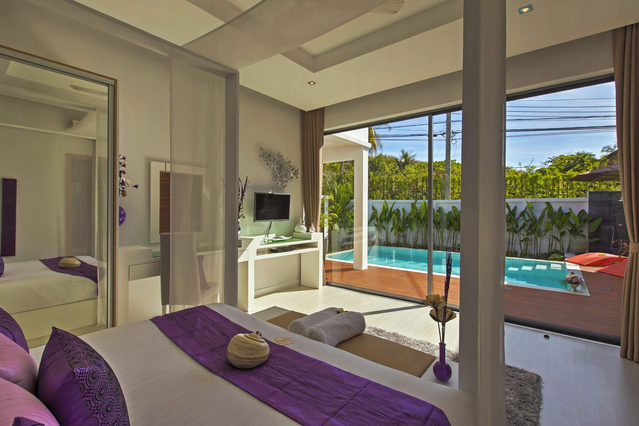 Rent villa Loriella, Thailand, Phuket, Nai Harn | Villacarte