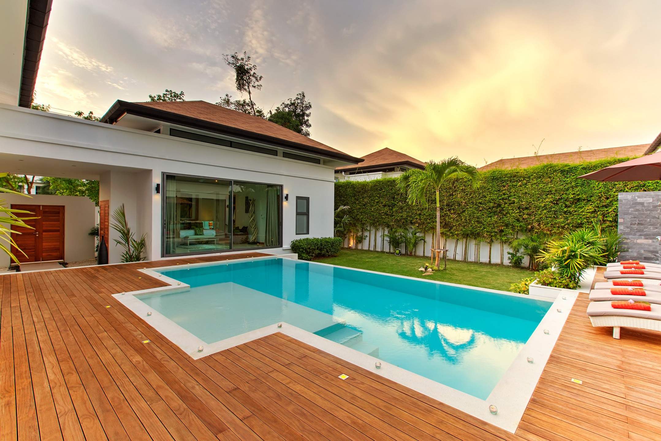 Rent villa Baannaraya, Thailand, Phuket, Nai Harn | Villacarte