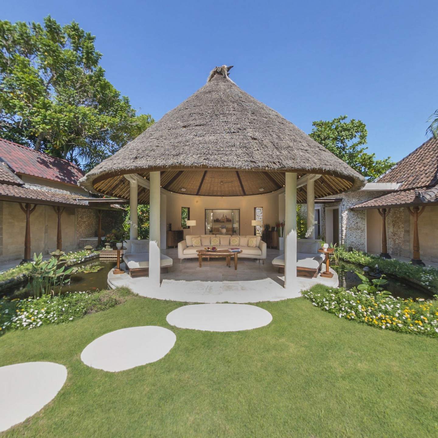 Rent villa Magdalena, Indonesia, Bali, Seminjak | Villacarte